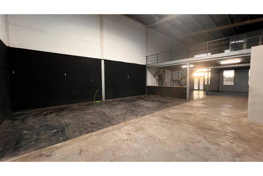 2052_59251793568_fb5b5fa8-2862-4785-9ec2-ee99e7f9457e