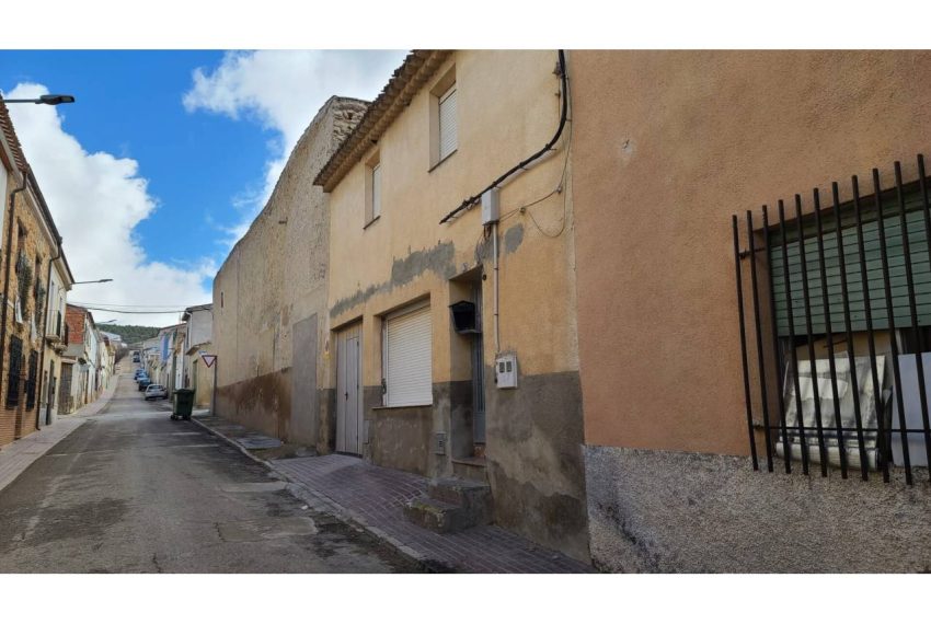 2052_57548219951_30273106-dc2e-4290-99ff-96bf2d11fa6d