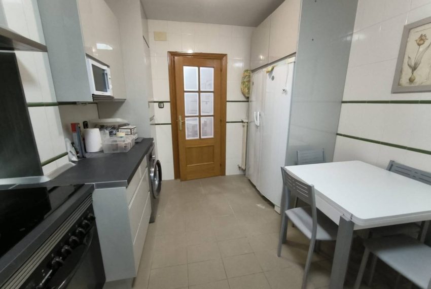 2052_60861931594_74b49b48-8428-4442-aa15-29700917ea31