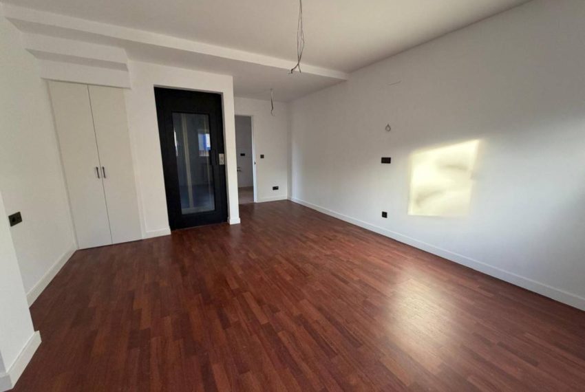 2052_60866782510_59fb5b89-2880-444e-9a19-5f52caee5822