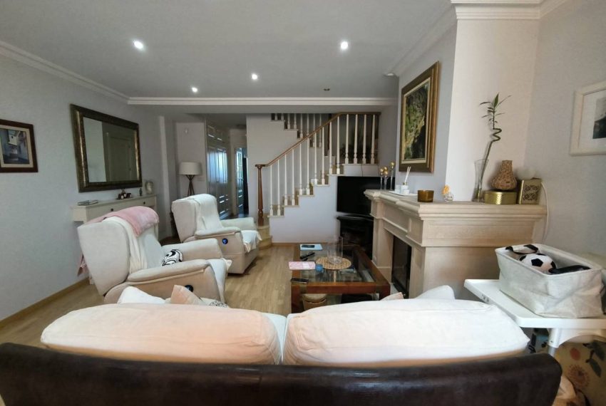 2052_60903755419_506c6e68-2d8a-4f23-9e56-cc7b6a21fab6