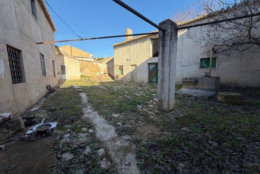 2052_60917702762_d0369033-d961-4c30-b649-8cf634d5c4ca