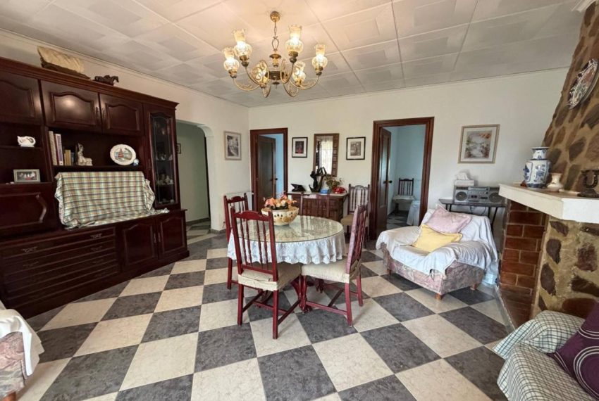 2052_61759207441_68d1646a-713d-4b95-a6f9-7b098791afe3