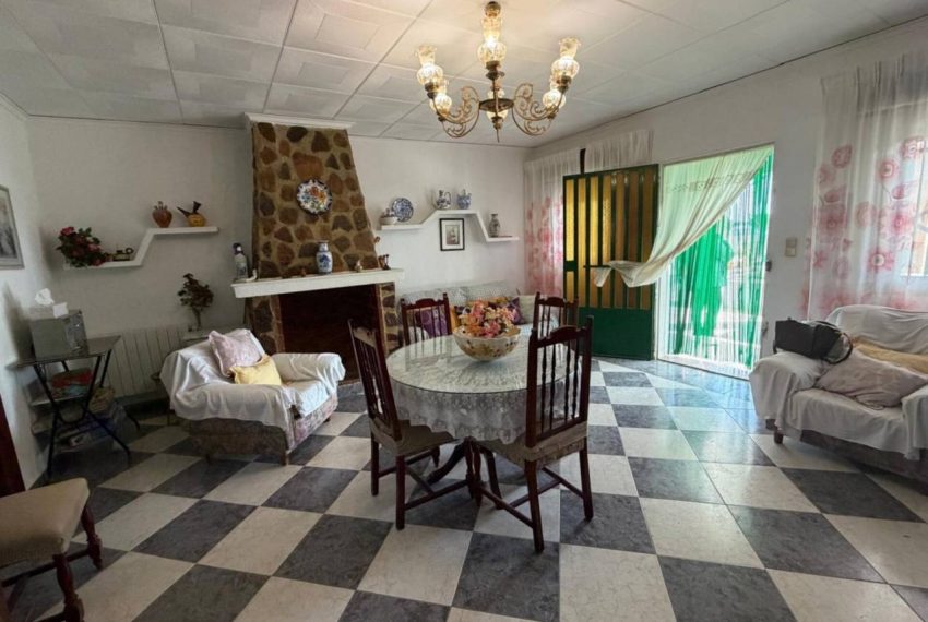 2052_61759207441_9baa271e-889a-4705-ab21-cf5325997c01