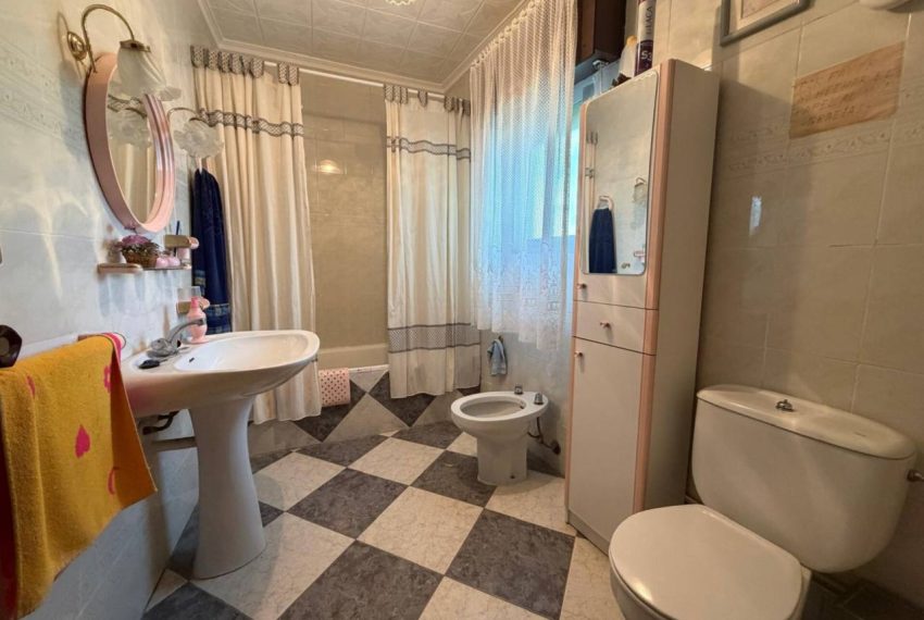 2052_61759207441_d4ee3e38-c47d-42d8-8f6c-f8b42f07dd0c