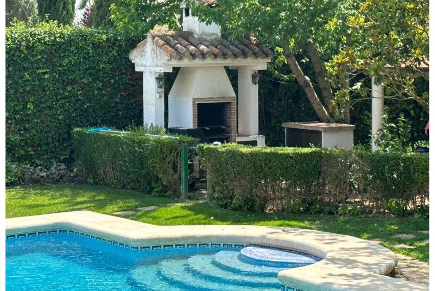 2052_61763327678_af6c8b56-1522-4f86-b4fa-ec67e838aa5a