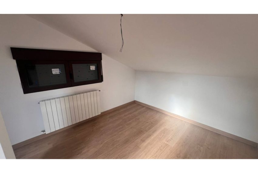 2052_61763953360_77bfd0a4-6e22-4ead-a32e-b0132790cf94