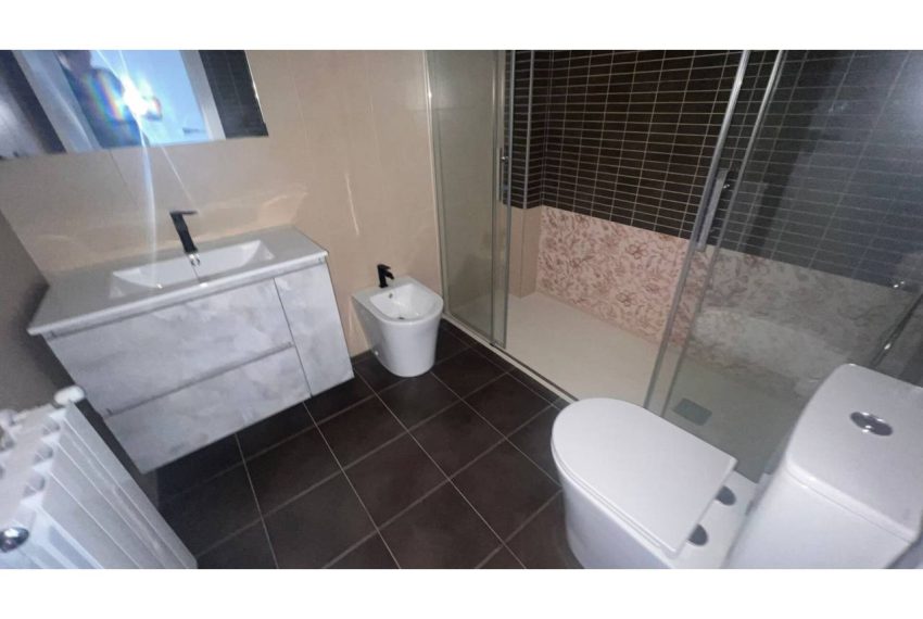 2052_61763953360_cd9b1930-72b1-4293-8f66-8bba672d4a23