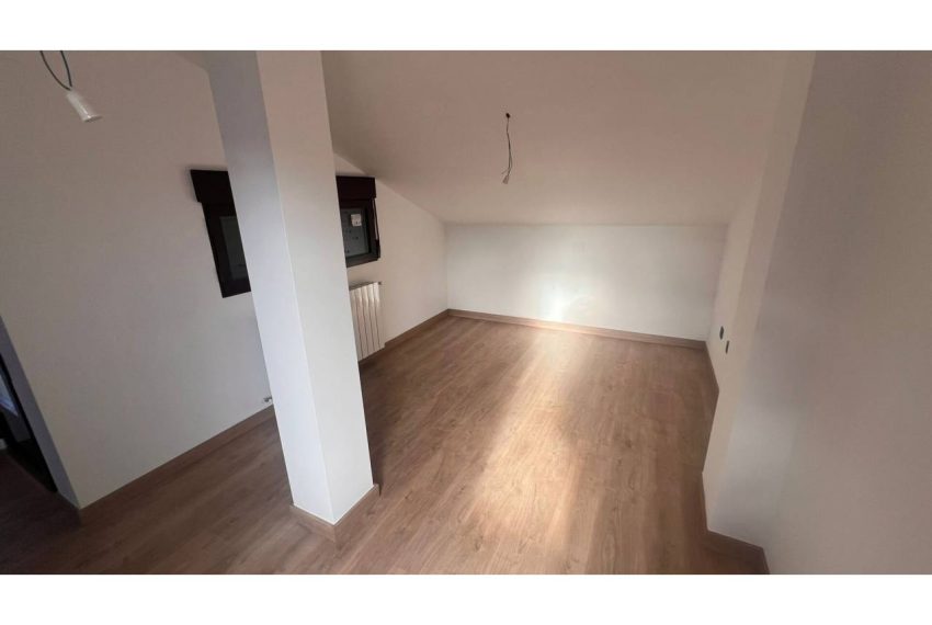 2052_61763953360_cfc20265-f66d-4157-9b44-a98702882b3f